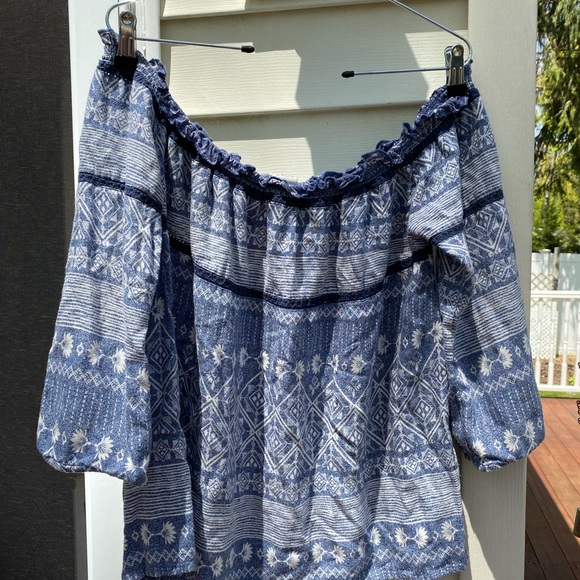 Roxy off the shoulder top - Picture 5 of 5